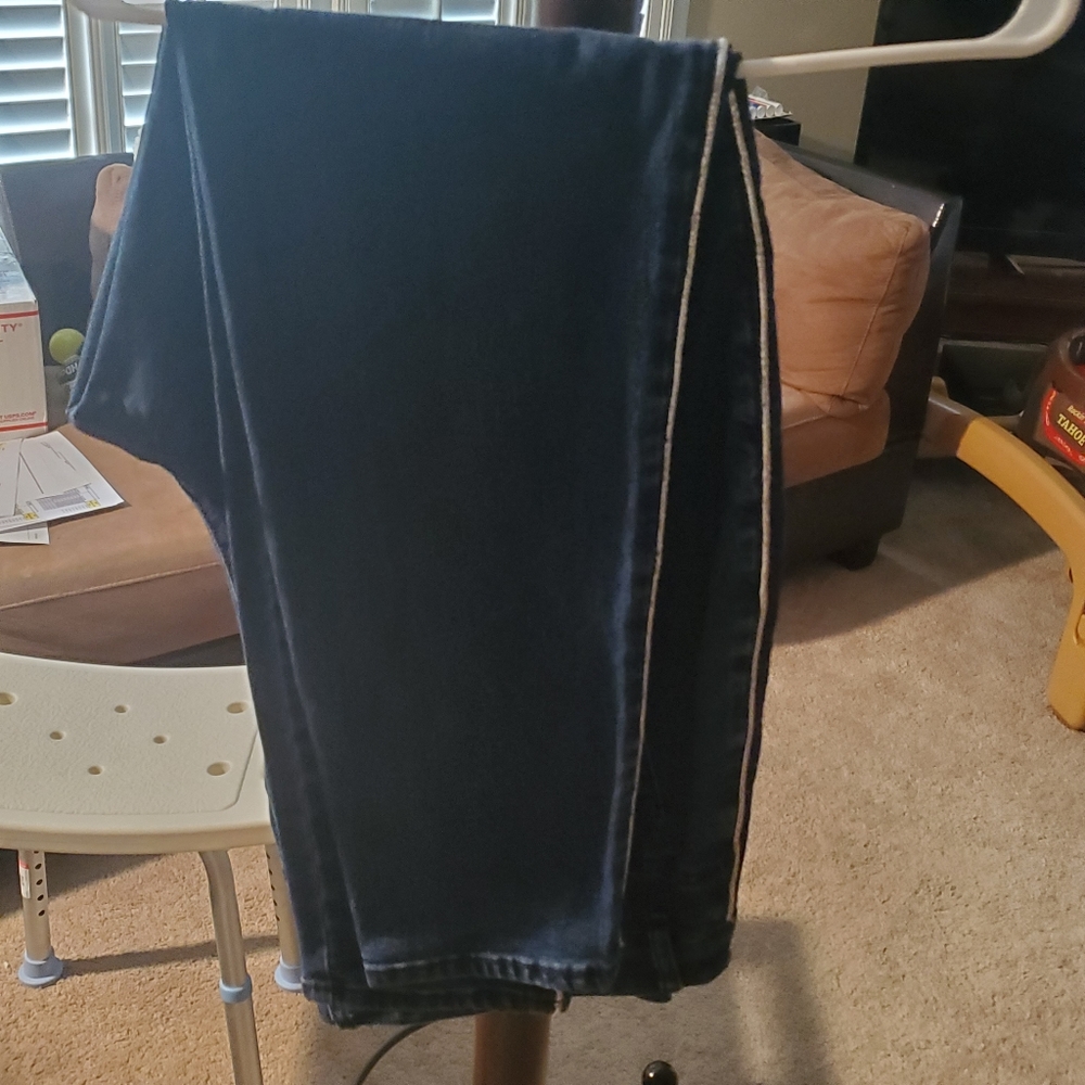 Jeans - Picture 3 of 4
